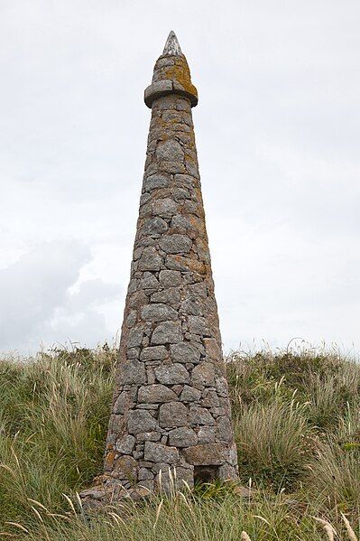 File:Herm Obelisk.jpg