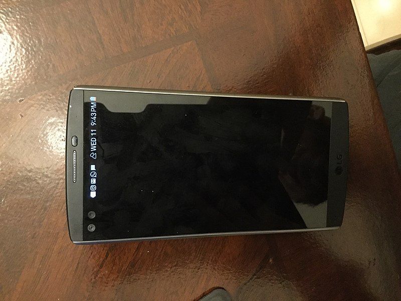 File:LG V10 Smartphone.jpg