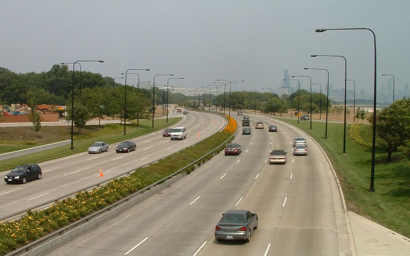 File:LakeShoreDrive.jpg