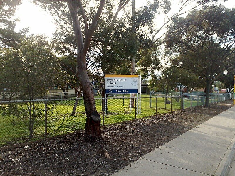 File:Reynella south school.jpg