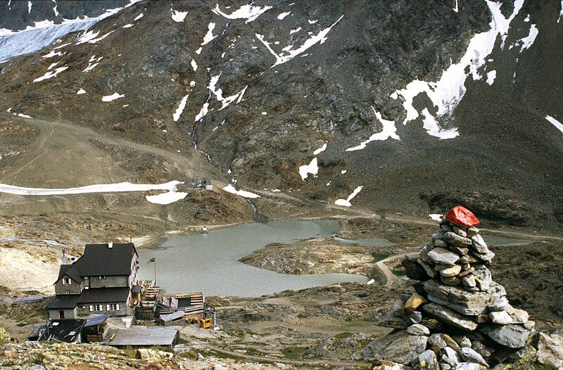 File:RifugioBellavista.jpg