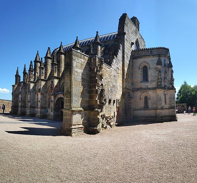 File:Rosslyn Chapel scotland.jpg