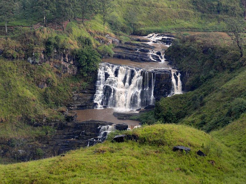 File:StClairsFalls-Srilanka-April2011.jpg