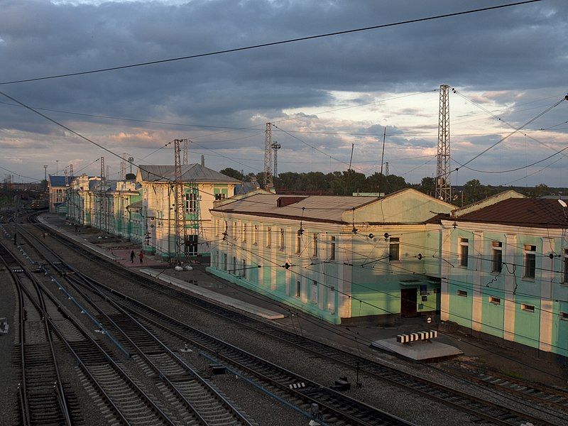 File:Tayga Railway Station.jpg