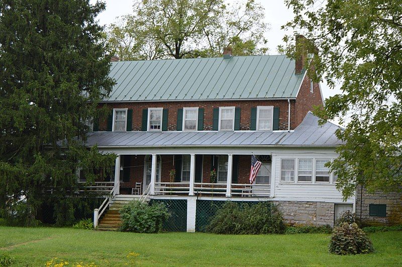 File:Wall Brook Farmhouse.jpg