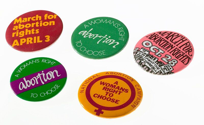 File:Abortion badges.jpg