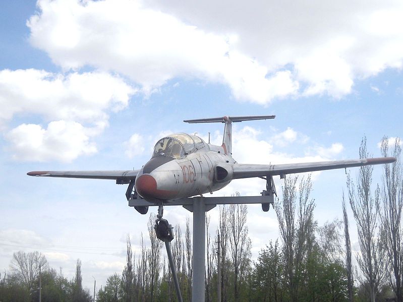 File:Aero L-29 Delfin.jpg