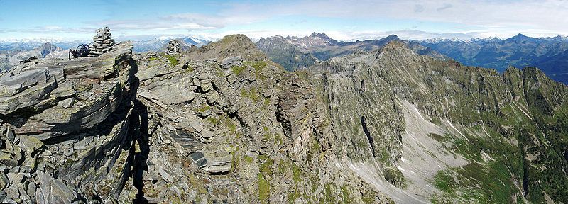 File:Aussicht-Pizzo-Cramosino.jpg