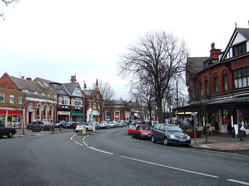 File:Birkdale village centre.JPG