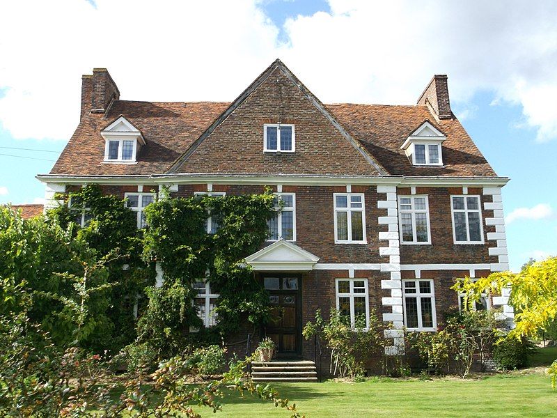 File:Court Lodge, Yalding.jpg