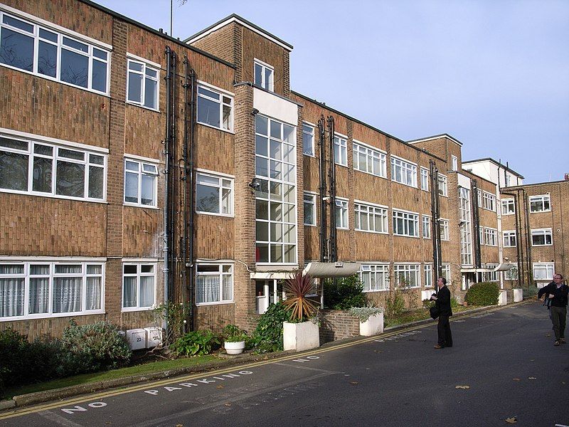 File:Ellington Court.jpg