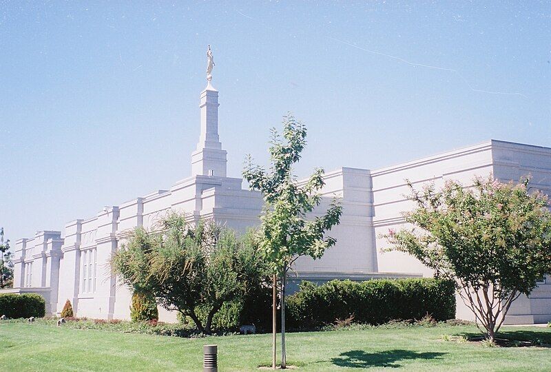 File:Fresno Temple rear.JPG