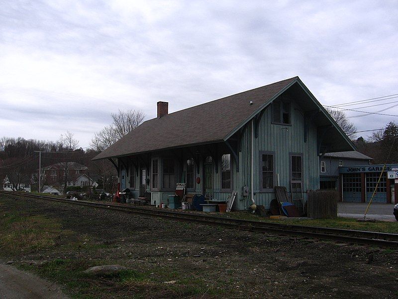 File:Housatonic station 053.JPG