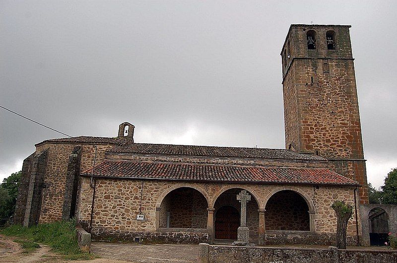 File:Iglesia de Gargüera.jpg