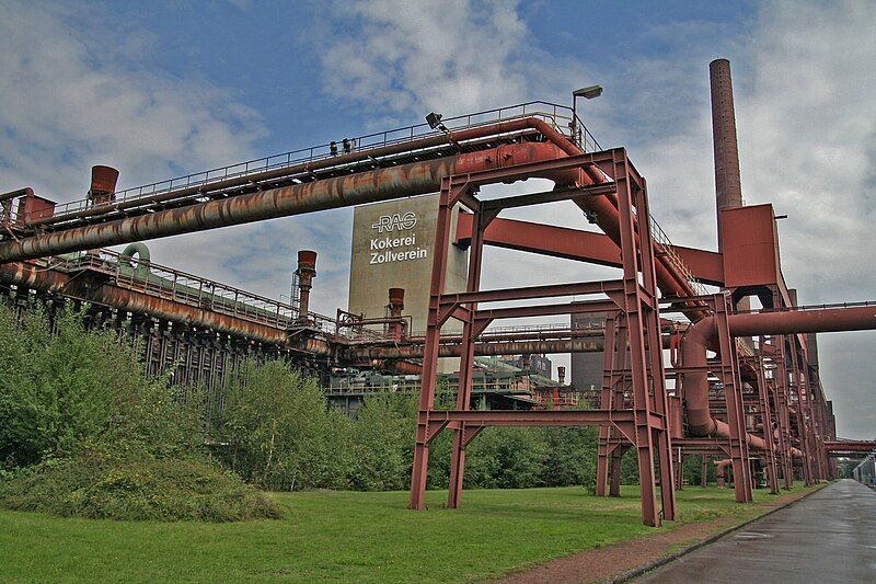 File:Kokerei Zollverein.jpg