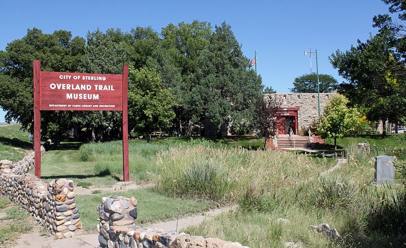 File:Overland Trail Museum.JPG