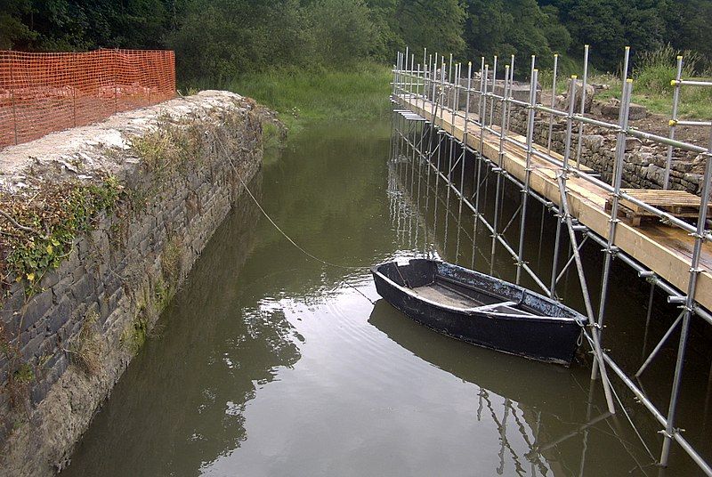 File:Rolle canal lock.JPG