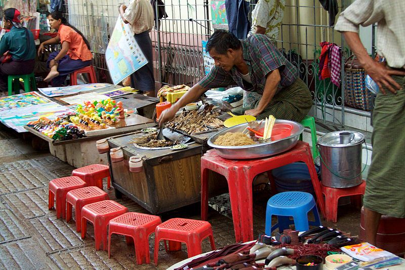 File:Street food (5089664128).jpg