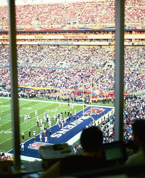 File:SuperBowlXXXVEndzoneView.jpg