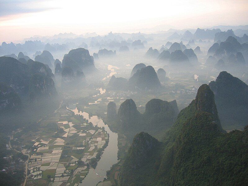 File:Yulong River Valley.JPG