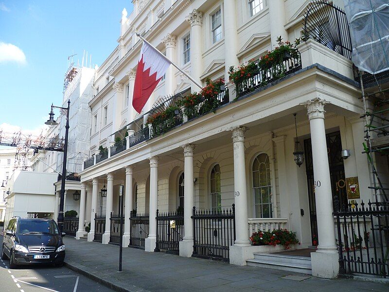 File:30-31 Belgrave Square.JPG