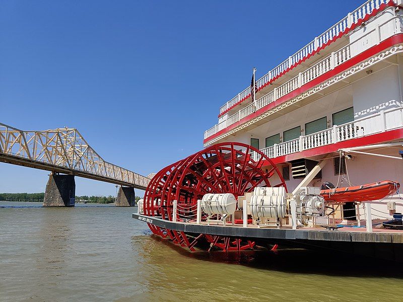 File:American Countess Paddlewheel.jpg