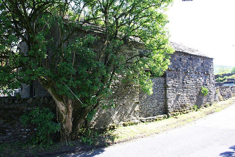 File:Barn, Archer's Hall.jpg