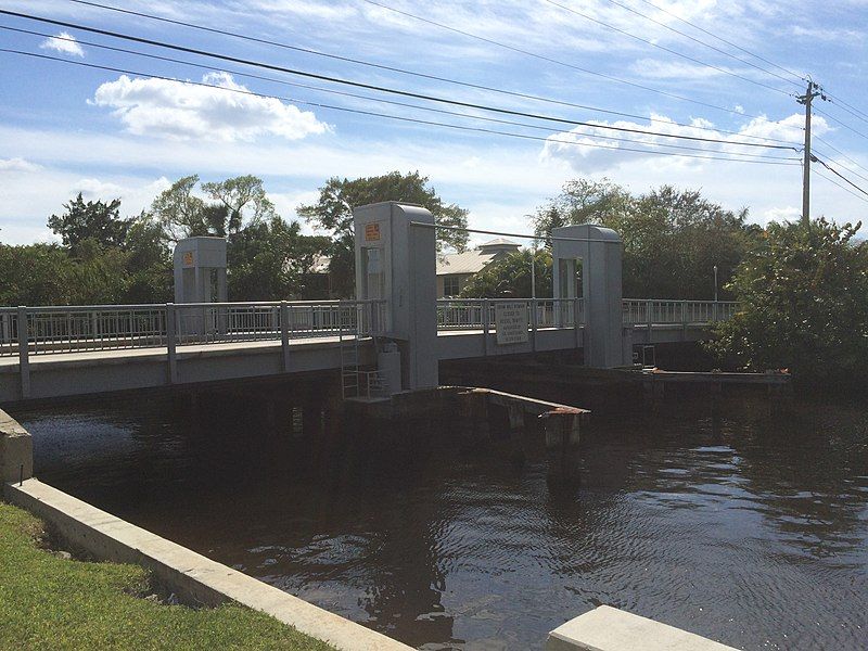 File:Billy's Creek Bridge.JPG