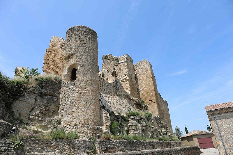 File:Château de Chabrillan.jpg