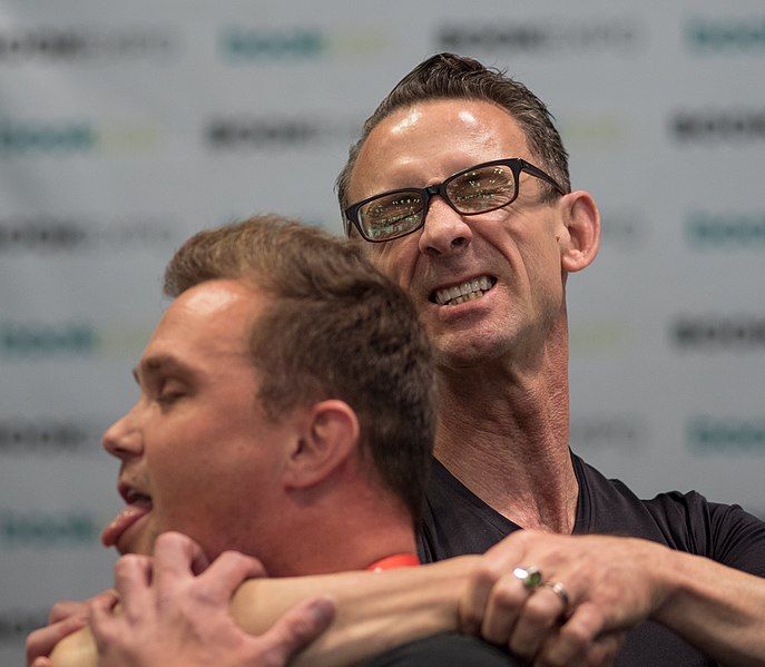 File:Chuck Palahniuk (21946).jpg