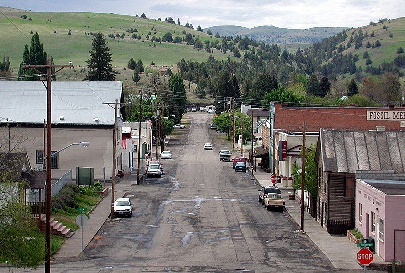 File:Fossil main street.jpg