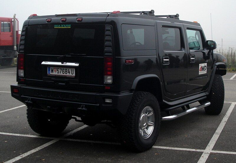 File:Hummer H2 Heckansicht.jpg