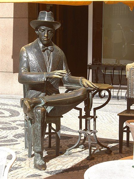 File:Lisboa-Pessoa-A Brasileira-1.jpg