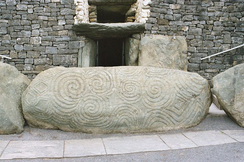 File:Newgrange, Ireland.jpg