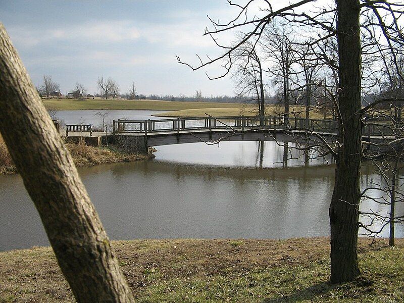 File:Powell Gardens bridge.jpg