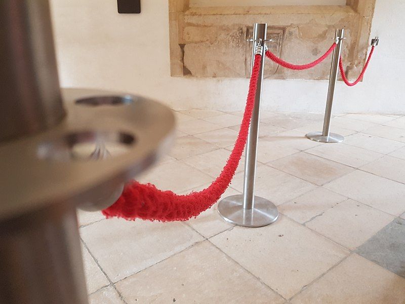 File:Red rope.jpg