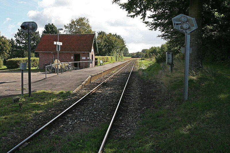 File:Saltrup Station TRS.jpg