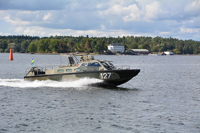 File:Stridsbåt 90E Duvholmen.JPG