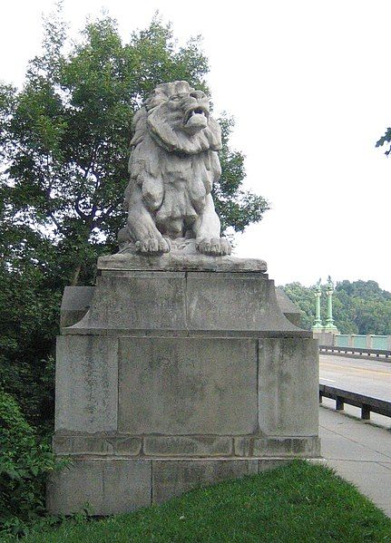 File:Taft Bridge Lion.jpg