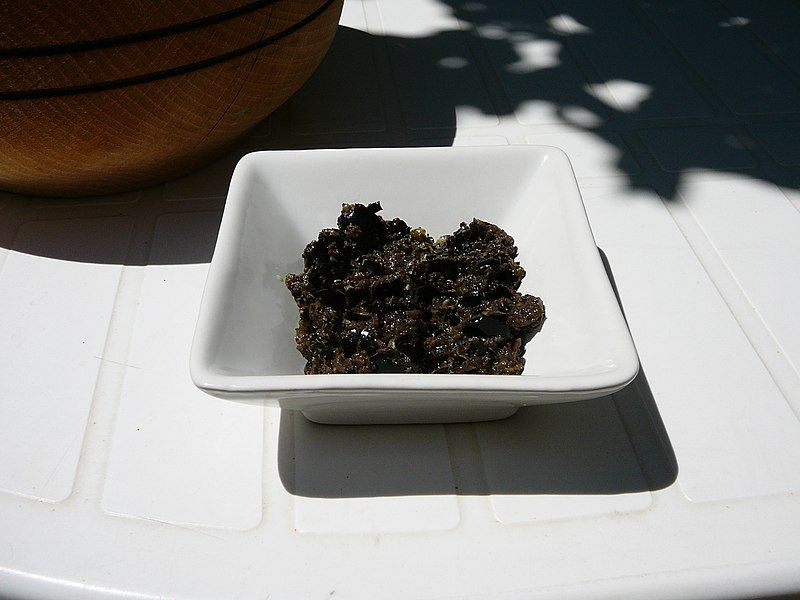 File:Tapenade ramequin.jpg