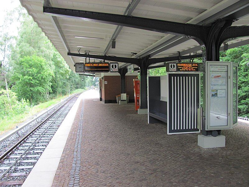 File:U-Bahnhof Ohlstedt 6.jpg