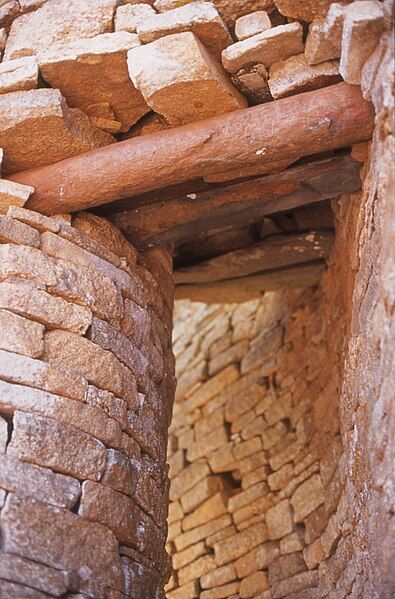 File:Zimbabwe wooden lintel.jpg