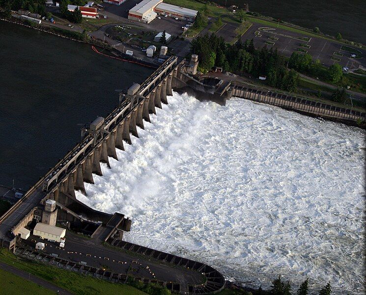 File:BonnevilleSpillway.jpg