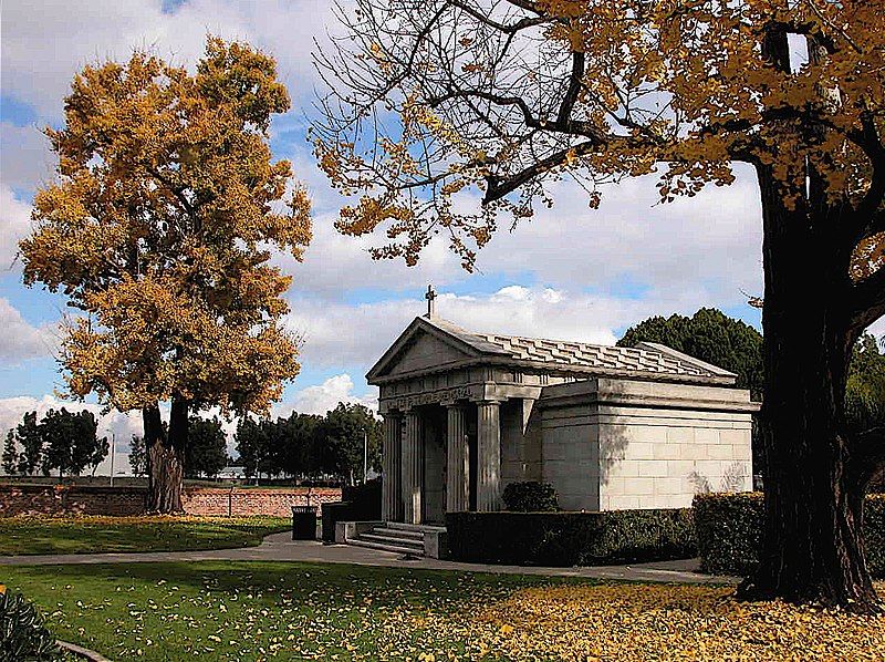 File:Cemetery.2.JPG