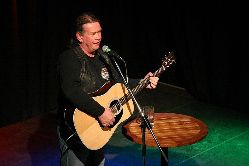 File:Dick Gaughan 2.jpg