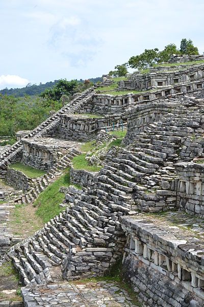 File:Escalinatas de Yohualichan.JPG