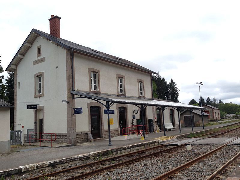 File:Gare de Meymac-2014.jpg