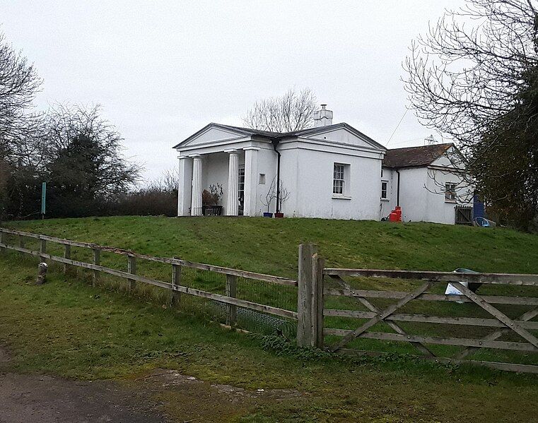 File:Hardwicke Bridge Bridgehouse.jpg