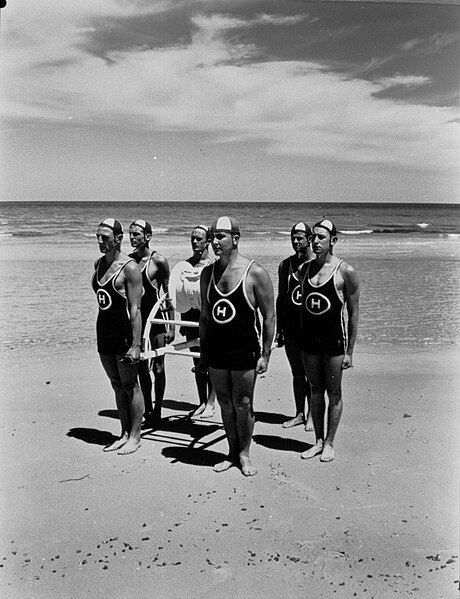 File:Henley Lifeguards(GN14561).jpg