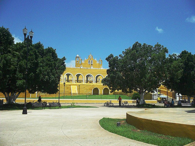 File:Izamal, Yucatán (71).jpg